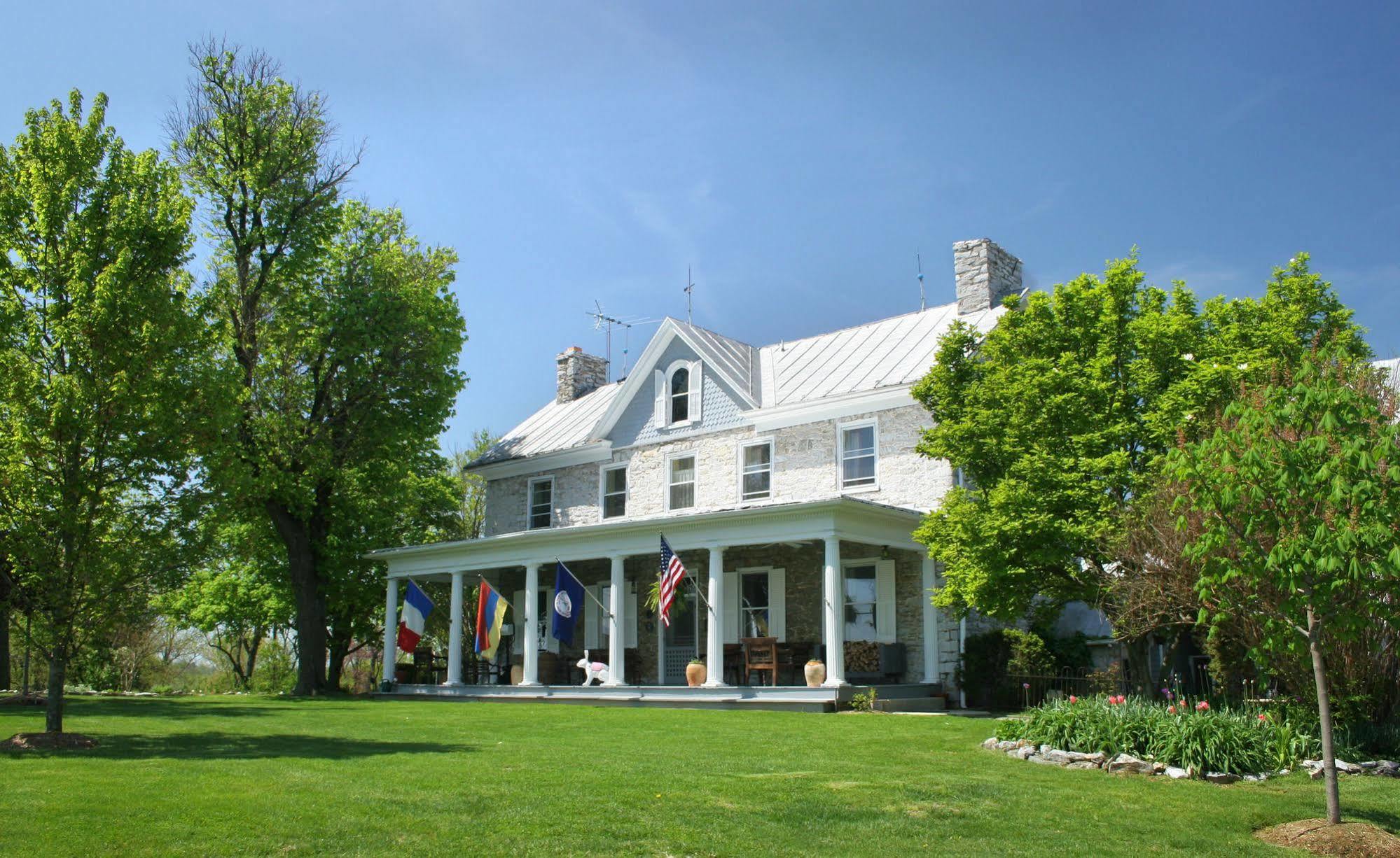 L'Auberge Provencale Inn & Restaurant Boyce Dış mekan fotoğraf